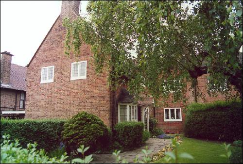 01 Rotherwick Road